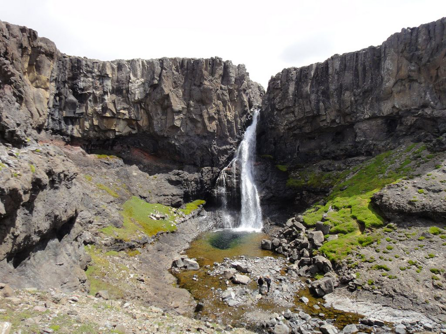 explore_earth_kerguelen_largest_waterfall_cascade_de_la_riviere_du_chateaux.png