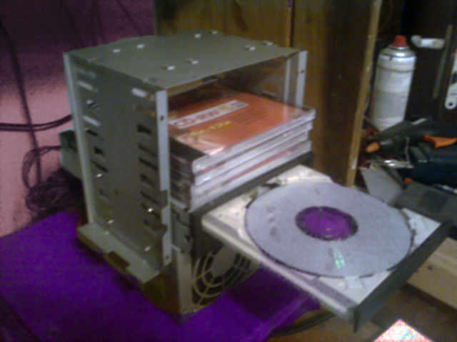 hardware_scsi_rack_contraption2000_open.png
